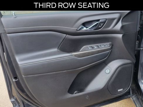 Used 2020 GMC Acadia SLT w/ LPO, Floor Liner Package FWD image 23