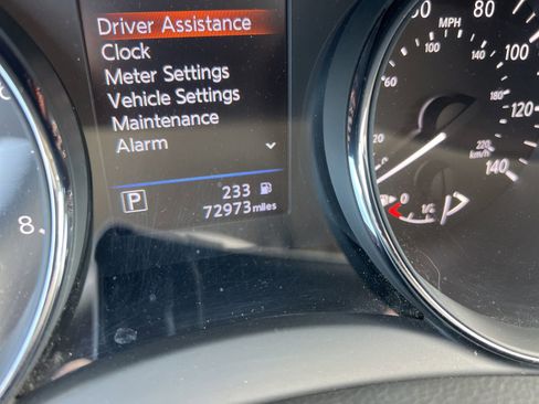 Used 2018 Nissan Rogue SV FWD image 11