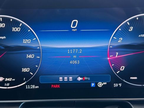 Certified 2025 Mercedes-Benz GLC 300 image 29