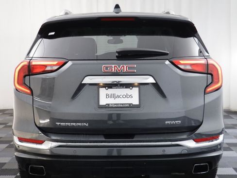 Used 2019 GMC Terrain Denali w/ Advanced Safety Package image 17