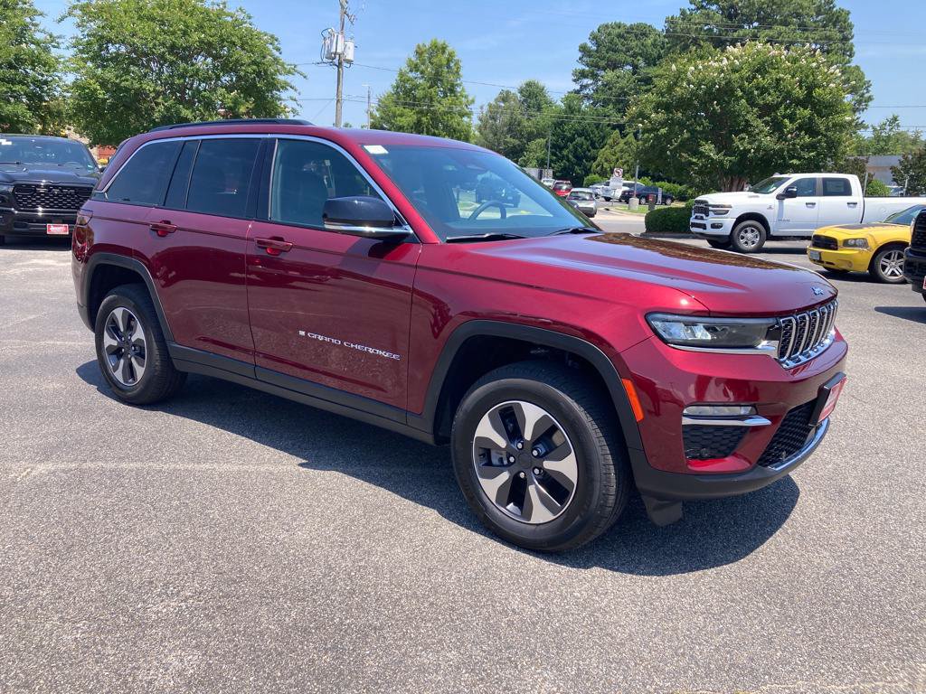 New 2024 Jeep Grand Cherokee Limited 4xe w/ Luxury Tech Group II AWD/4WD image 8