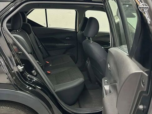 Used 2023 Nissan Kicks SV image 12