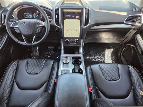 Used 2024 Ford Edge Titanium AWD/4WD image 16