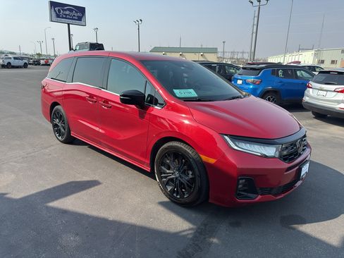Used 2025 Honda Odyssey Sport-L image 4