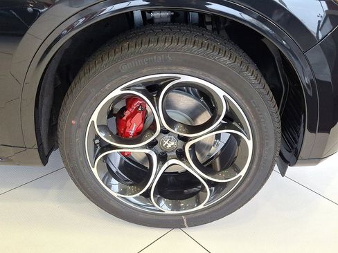 New 2025 Alfa Romeo Stelvio Sprint w/ Veloce Package image 3