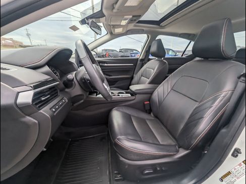 Used 2024 Nissan Altima 2.0 SR image 19