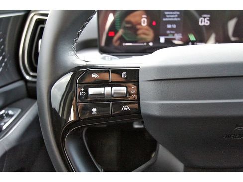 Certified 2026 Kia Sorento LX FWD image 19