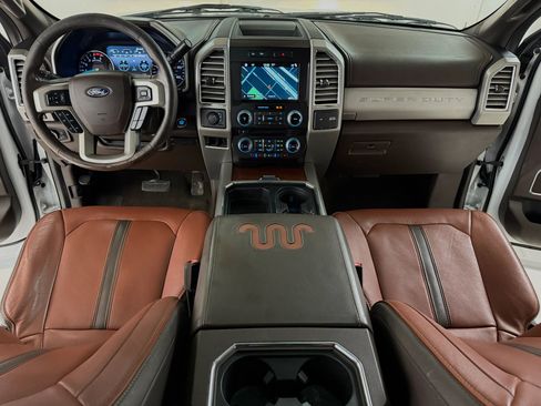 Used 2018 Ford F250 King Ranch image 2