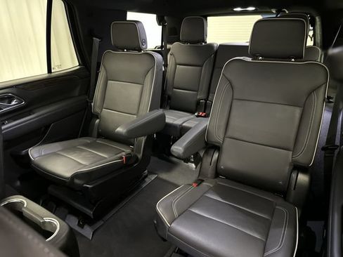 Used 2024 Chevrolet Tahoe Premier AWD/4WD image 26
