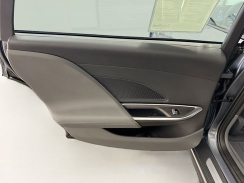 Used 2024 Lucid Air Touring image 27