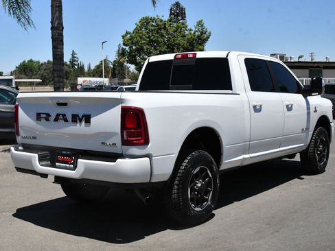 Used 2026 RAM 2500 Laramie AWD/4WD image 8