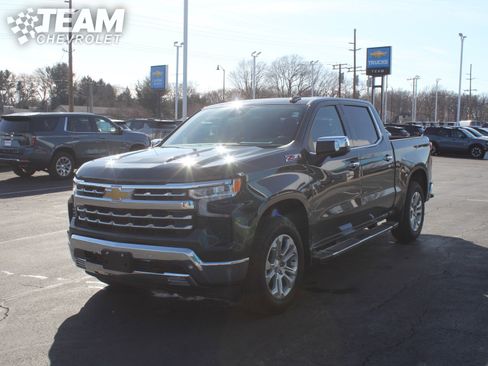 Certified 2025 Chevrolet Silverado 1500 LTZ w/ Z71 Off-Road Package image 8