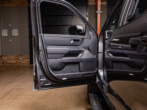 Used 2025 Toyota Tundra Platinum image 36