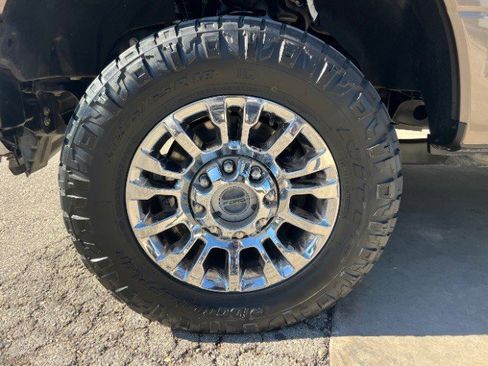 Used 2021 Ford F250 XLT w/ XLT Premium Package image 24