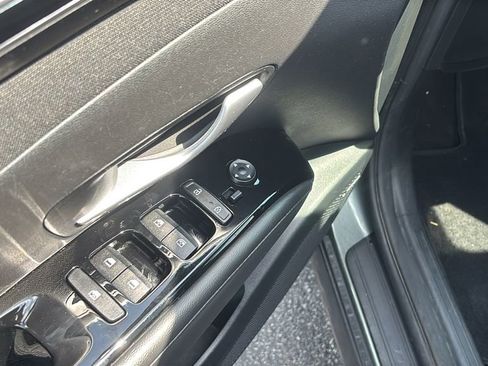 Used 2022 Hyundai Tucson SEL w/ Convenience + Premium Package AWD/4WD image 14