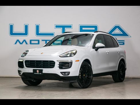 Used 2016 Porsche Cayenne S AWD/4WD image 1