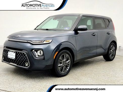Used 2020 Kia Soul EX image 1