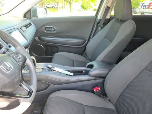 Used 2019 Honda HR-V EX image 23