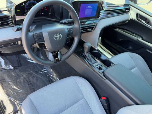 Certified 2025 Toyota Camry LE image 19