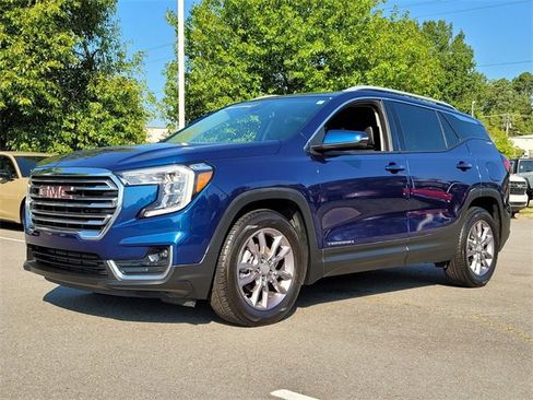 Used 2023 GMC Terrain SLT image 4
