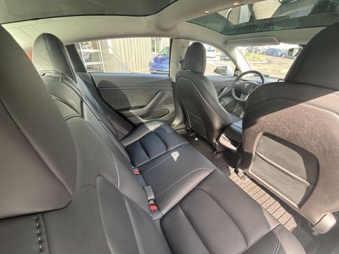 Used 2020 Tesla Model 3 Long Range AWD/4WD image 18