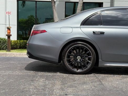 Used 2024 Mercedes-Benz S 580 4MATIC Sedan image 4