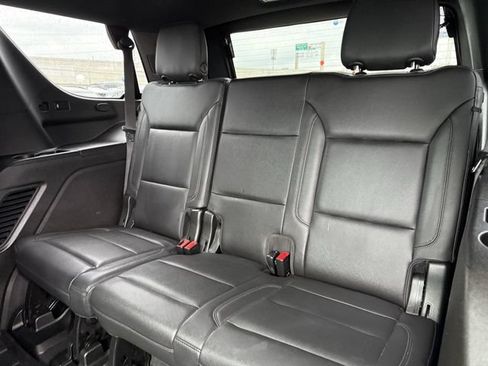 Used 2021 Chevrolet Tahoe Z71 w/ Luxury Package AWD/4WD image 25