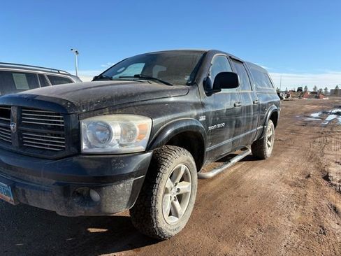 Used 2007 Dodge Ram 1500 Truck SLT image 2