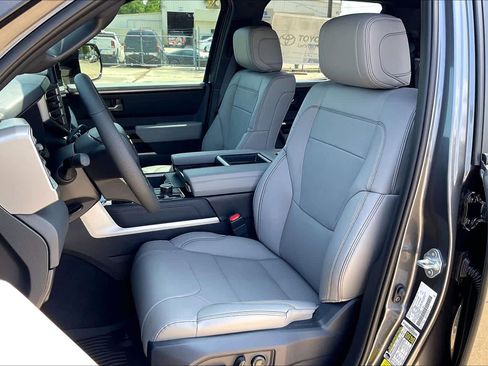 New 2026 Toyota Tundra Limited AWD/4WD image 9