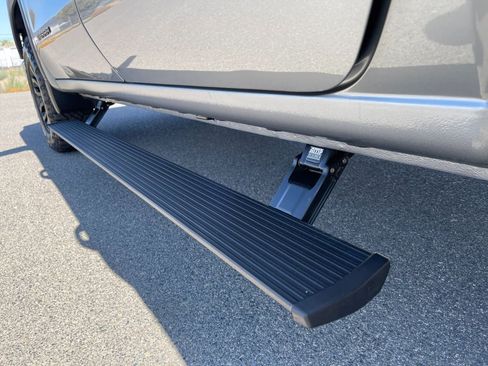 Used 2023 GMC Sierra 1500 SLT w/ SLT Premium Plus Package RWD image 11
