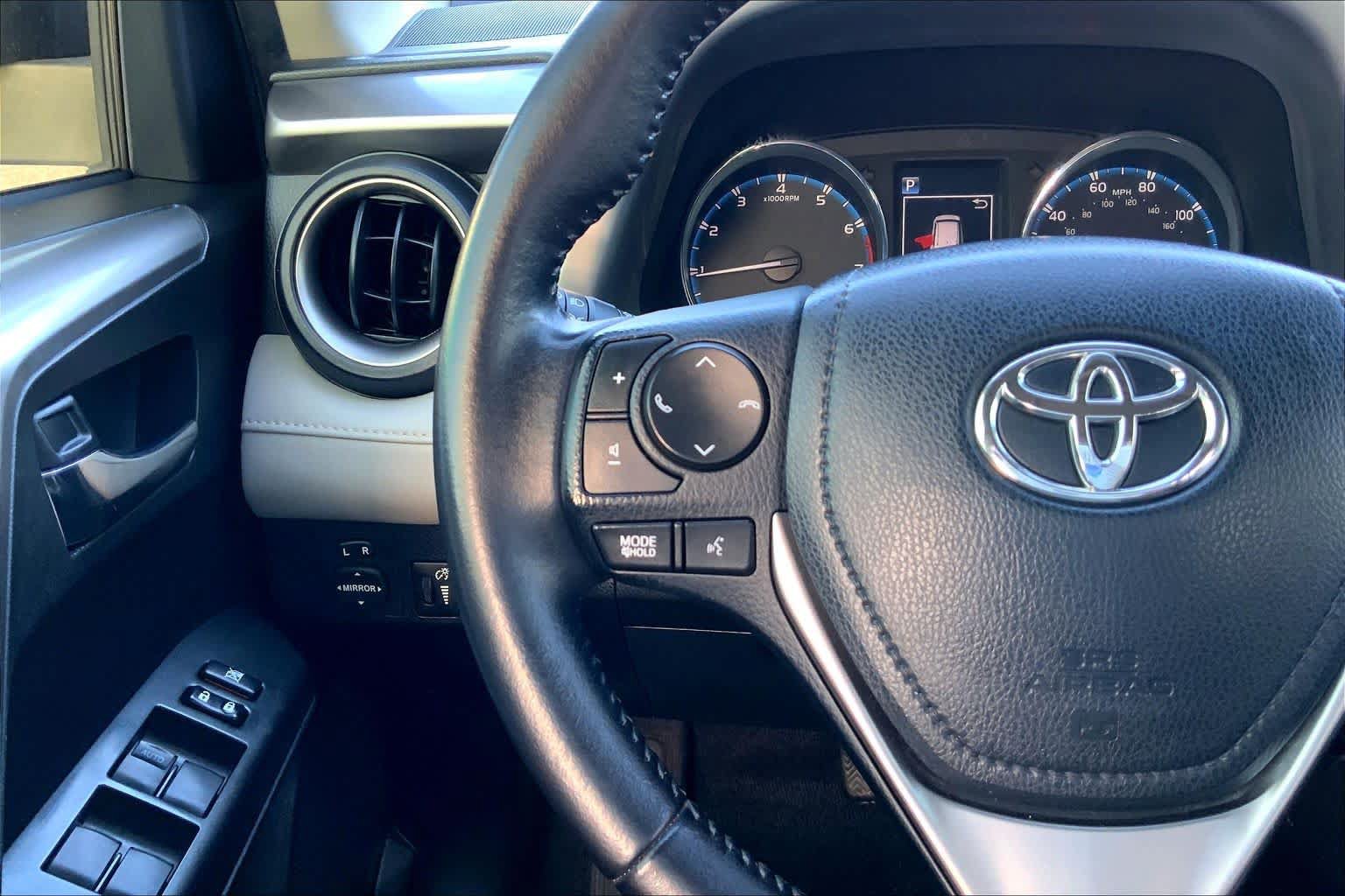 Used 2016 Toyota RAV4 XLE FWD image 21