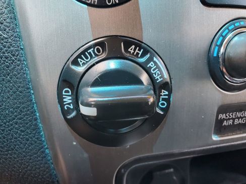Used 2014 Nissan Armada SV AWD/4WD image 22