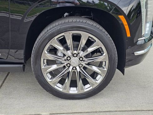 New 2026 Cadillac Escalade Platinum Luxury w/ LPO, Radiant Package AWD/4WD image 9