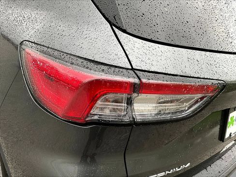 Used 2022 Ford Escape Titanium AWD/4WD image 27