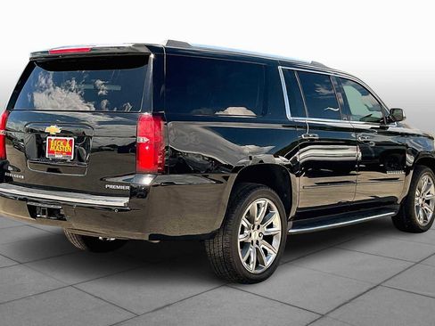 Used 2019 Chevrolet Suburban Premier image 11