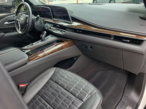 Certified 2024 Cadillac Escalade ESV Sport Platinum w/ LPO, ONYX Package AWD/4WD image 11