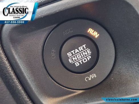 Used 2025 Jeep Wrangler Willys image 44