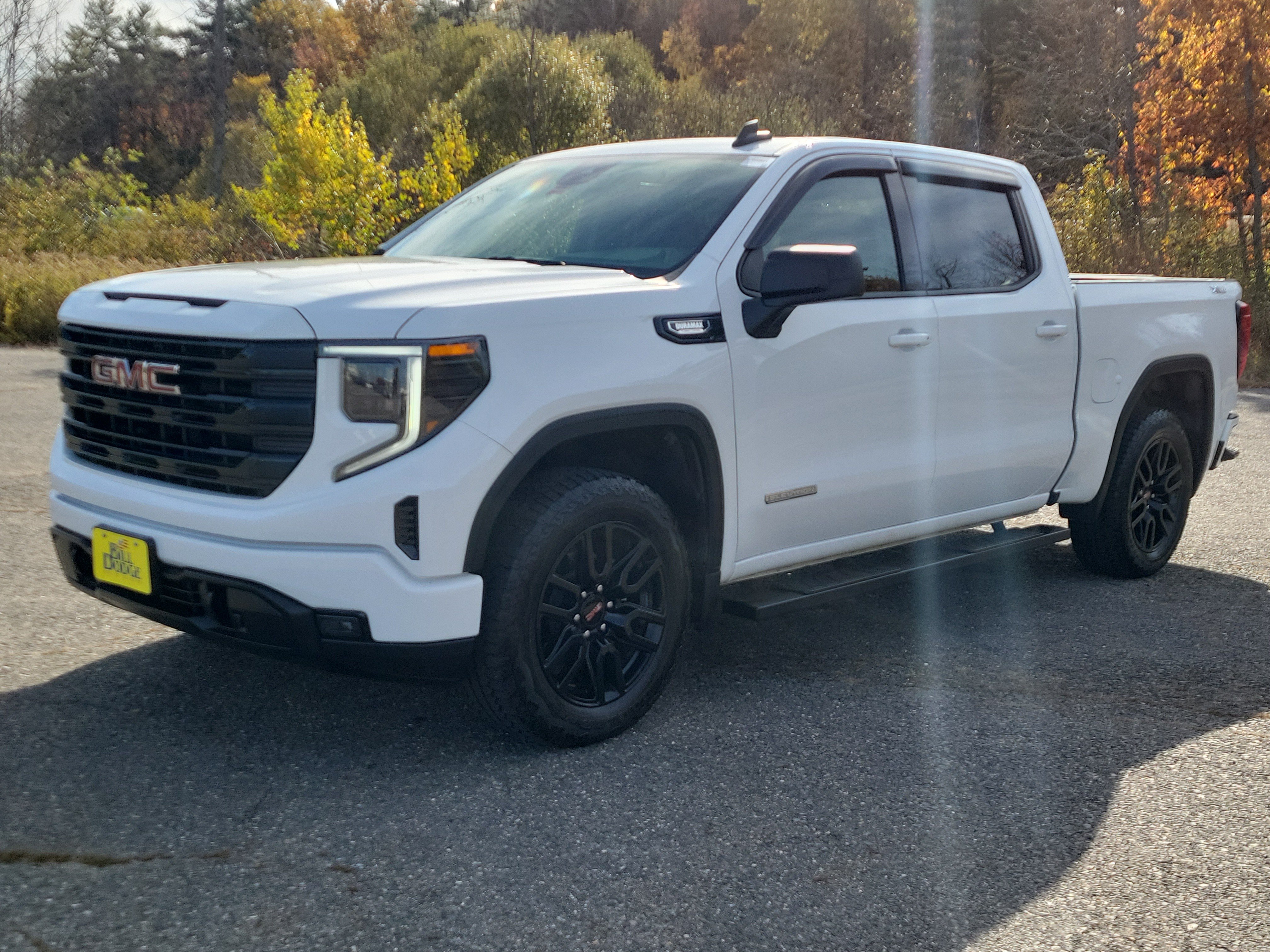 Used 2025 GMC Sierra 1500 Elevation w/ X31 Off-Road Package AWD/4WD image 1