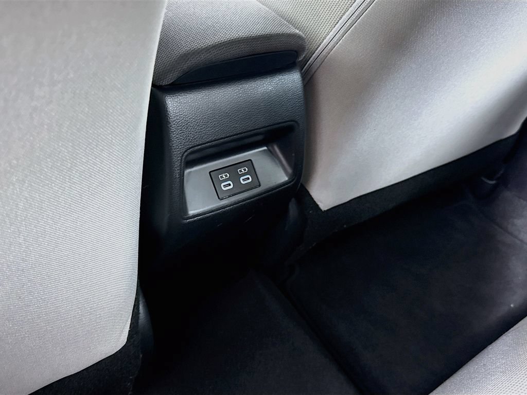 Used 2025 Toyota Corolla LE FWD image 24