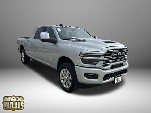 New 2026 RAM 2500 Laramie AWD/4WD image 14