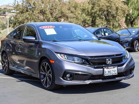 Used 2019 Honda Civic Sport image 3