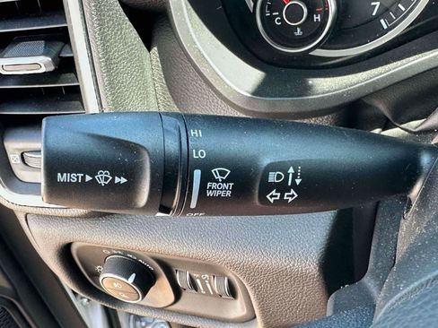 Used 2025 RAM 1500 Big Horn AWD/4WD image 23