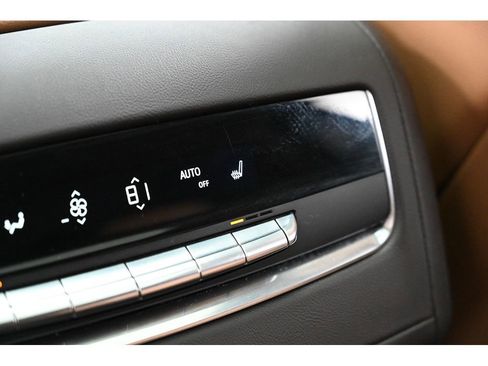 Used 2022 Cadillac Escalade Premium Luxury w/ Performance Package image 32