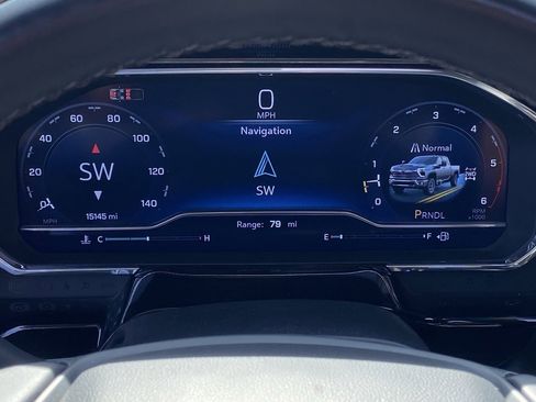 Used 2025 Chevrolet Silverado 2500 ZR2 w/ Technology Package image 9