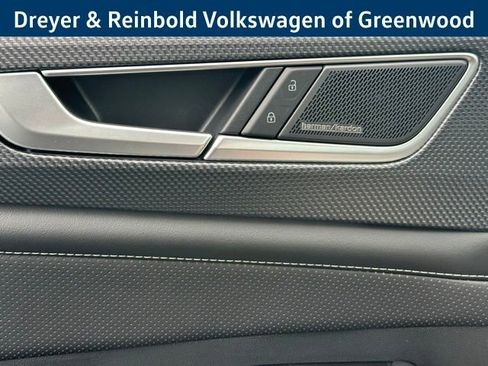 New 2026 Volkswagen Atlas Cross Sport SEL Premium R-Line AWD/4WD image 18