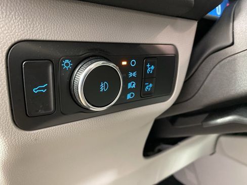 Used 2023 Ford Escape Platinum w/ Premium Technology Package image 21