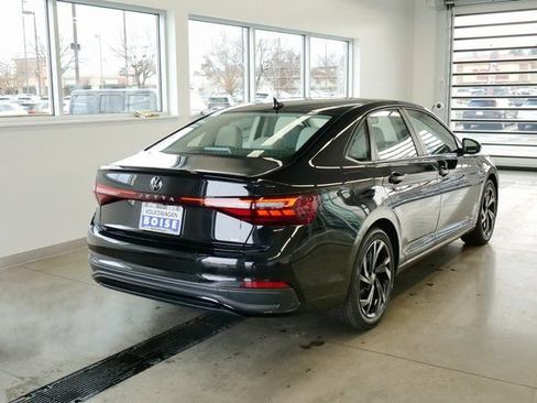 New 2026 Volkswagen Jetta SE image 6