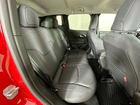 Used 2023 Jeep Renegade Trailhawk w/ Trailhawk Elite Group AWD/4WD image 40