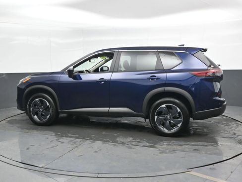 Used 2025 Nissan Rogue SV image 10