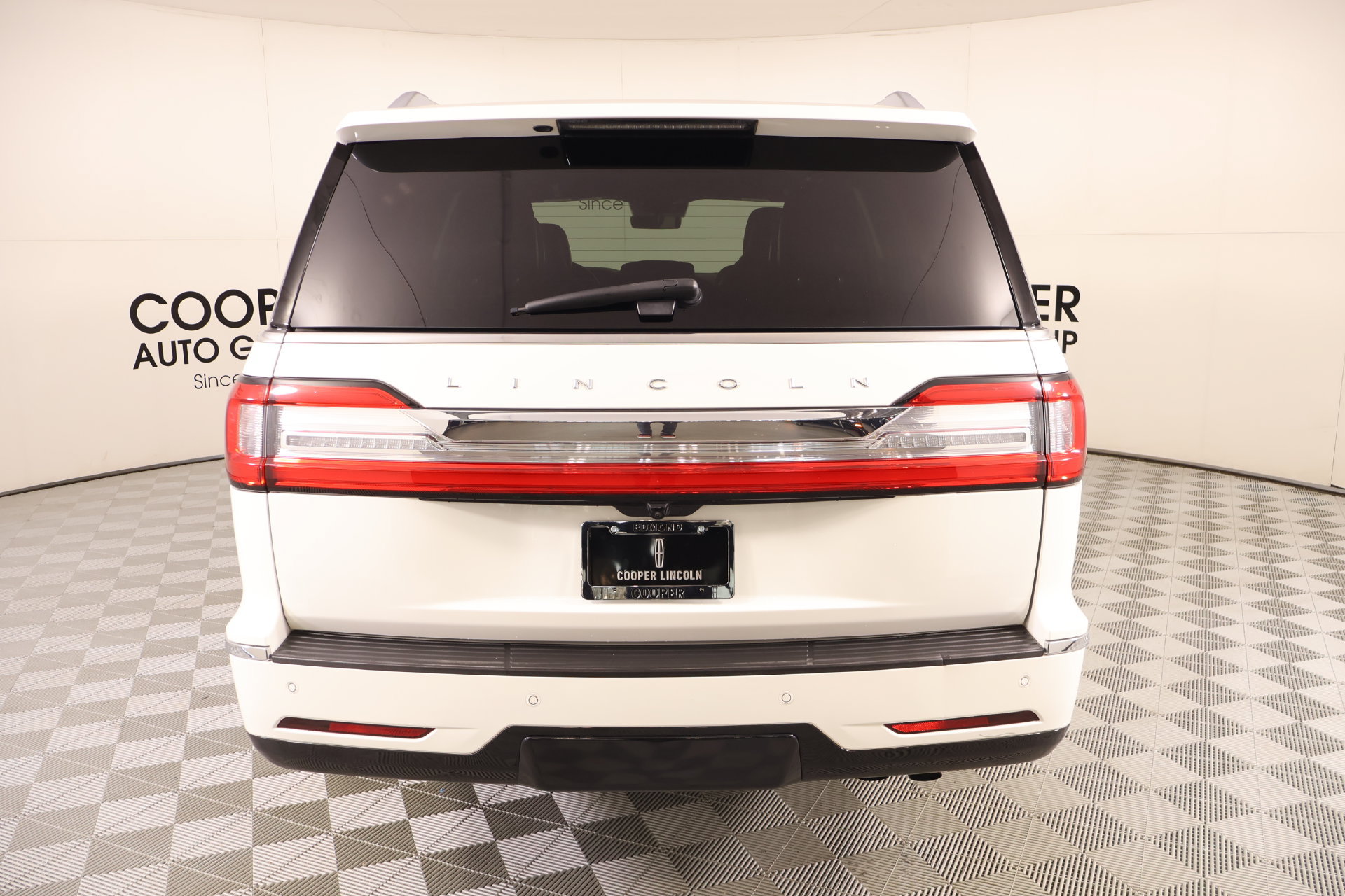 Used 2021 Lincoln Navigator Reserve w/ Luxury Package AWD/4WD image 24